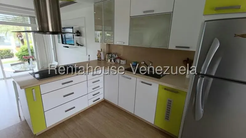 Townhouse (Duplex) en Venta en Puerto Encantado, Miranda - 14