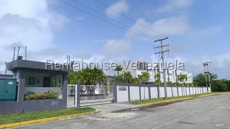 Townhouse (Duplex) en Venta en Puerto Encantado, Miranda - 4