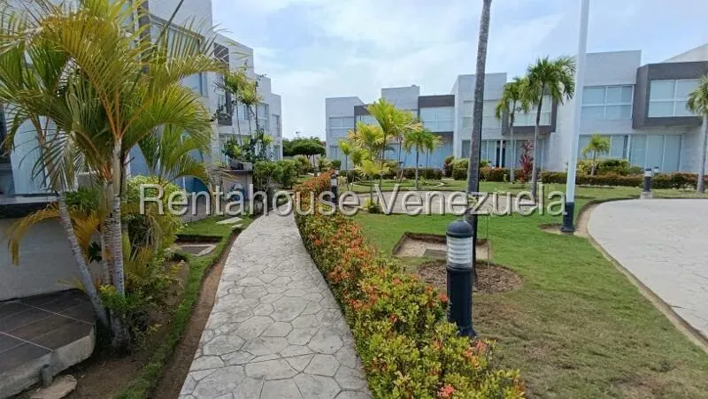 Townhouse (Duplex) en Venta en Puerto Encantado, Miranda - 41