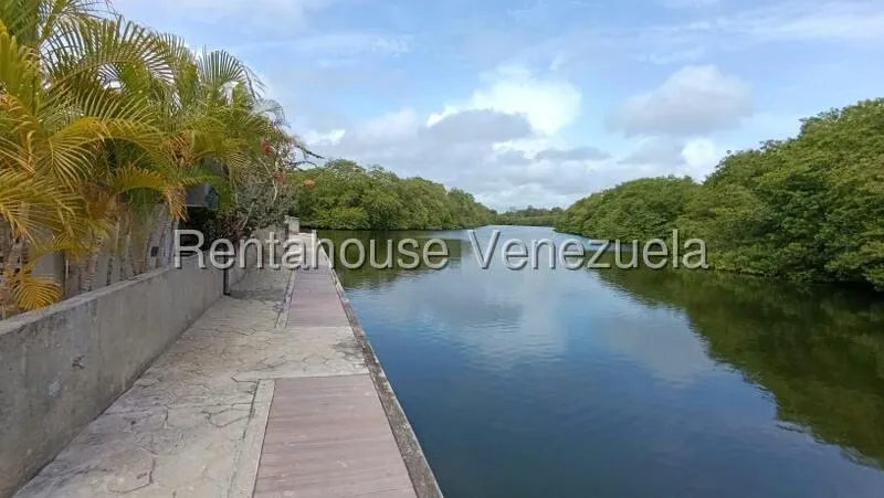 Townhouse (Duplex) en Venta en Puerto Encantado, Miranda - 43