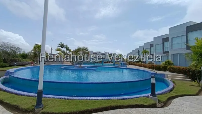 Townhouse (Duplex) en Venta en Puerto Encantado, Miranda - 47