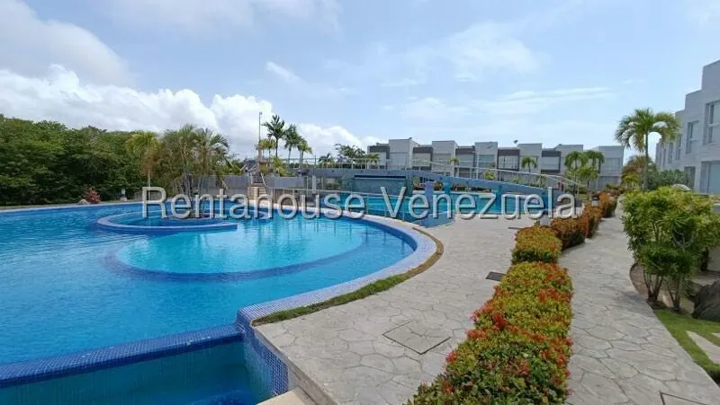 Townhouse (Duplex) en Venta en Puerto Encantado, Miranda - 49