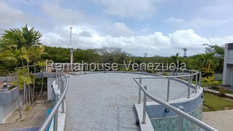 Townhouse (Duplex) en Venta en Puerto Encantado, Miranda - 52
