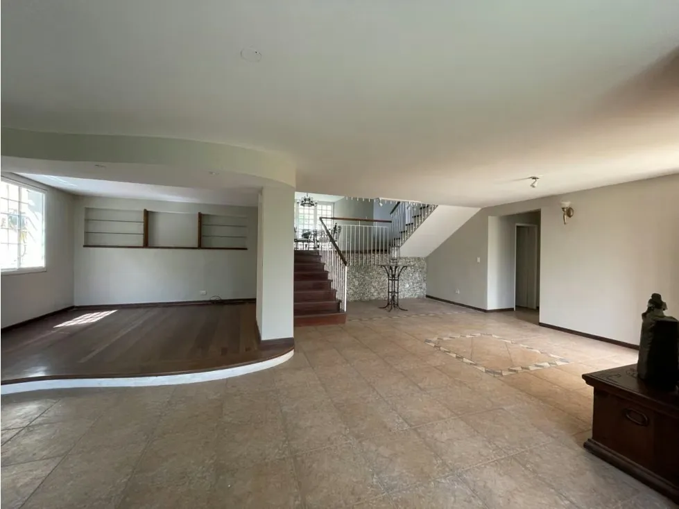 Casa en venta urbanizacion Prados del Este - 2