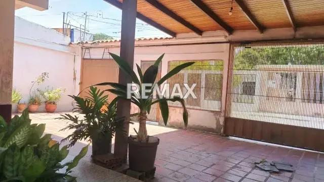 VENTA CASA DE 2 NIVELES EN EL OESTE, PUEBLO NUEVO - 2