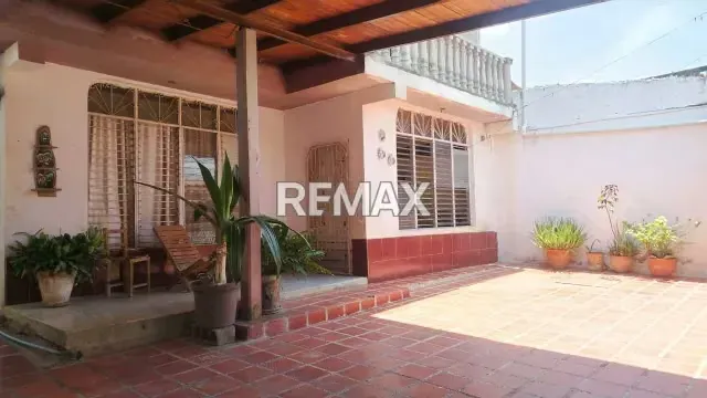 VENTA CASA DE 2 NIVELES EN EL OESTE, PUEBLO NUEVO - 4