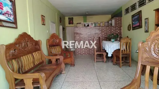 VENTA CASA DE 2 NIVELES EN EL OESTE, PUEBLO NUEVO - 5