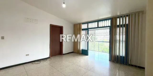 QUINTA EN VENTA EN COLINAS DE SANTA MÓNICA CALLE CERRADA 26-62 - 9