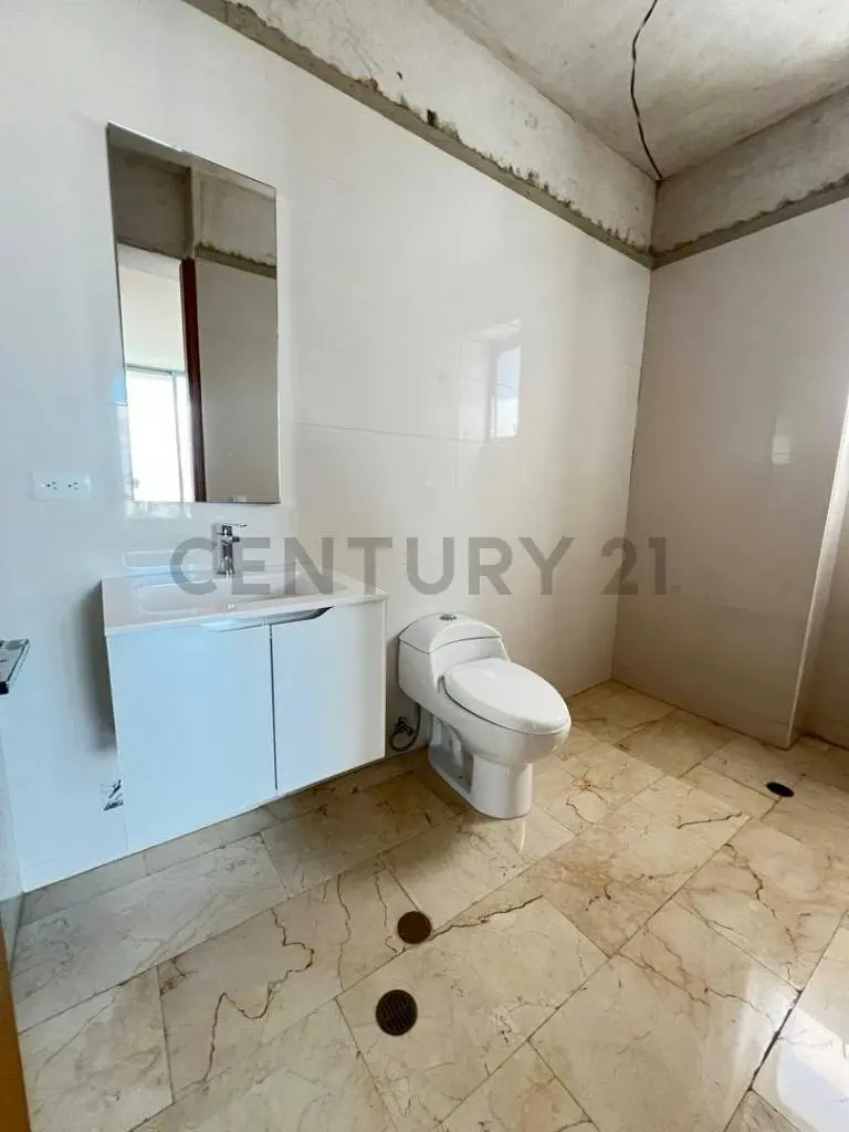 Penthouse a estrenar, con la mejor vista al Ávila. - 8