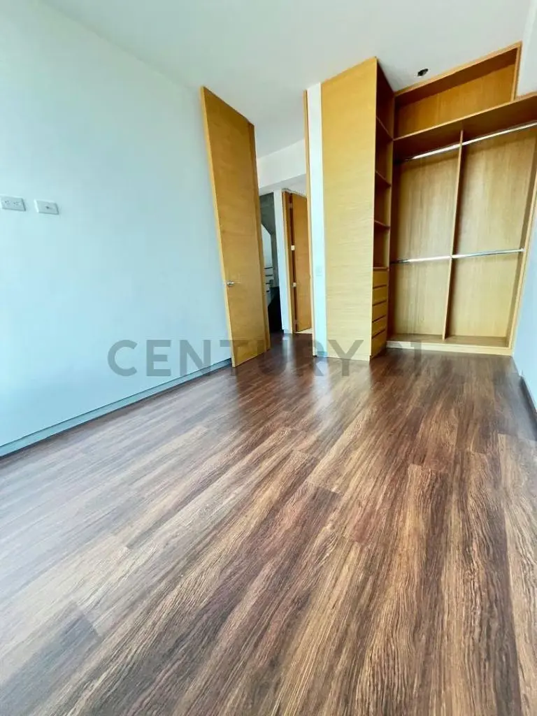 Penthouse a estrenar, con la mejor vista al Ávila. - 9