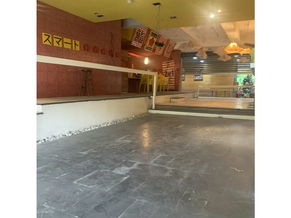 LOCAL COMERCIAL EN ALQUILER 169,81 - URB. MANZANARES - 7