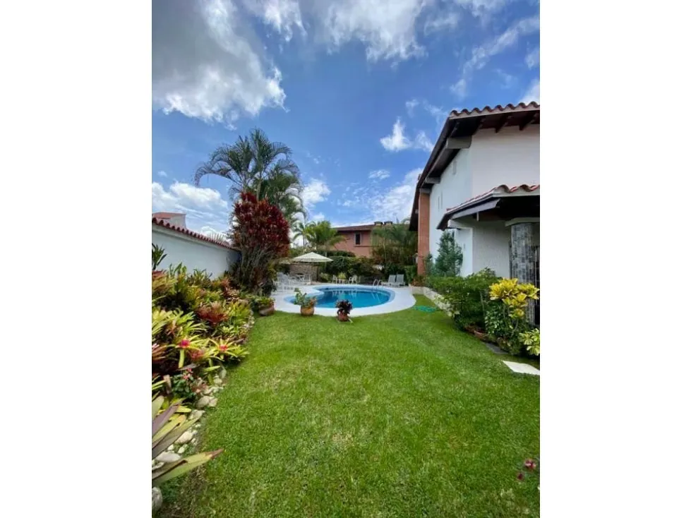 Vendo casa 500m2 6h/6b/4p Lomas de La Lagunita 4722 - 2