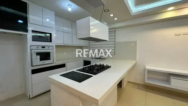 En VENTA apartamento en San Juan Bautista IV Ubicado en piso 9 Torre A - 12