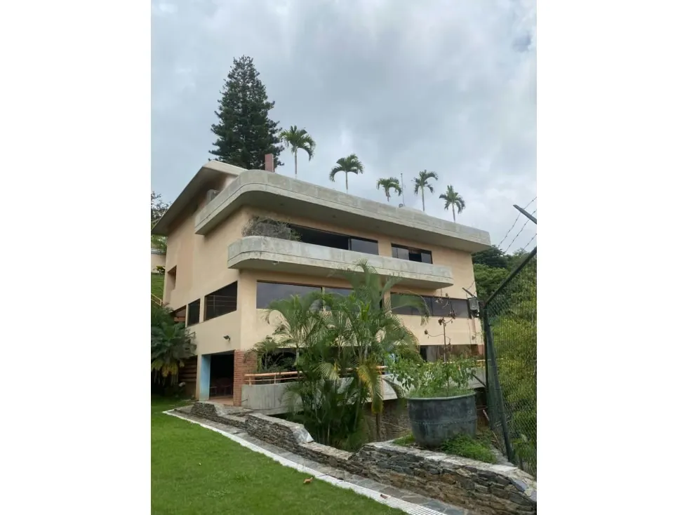 CASA EN VENTA CERRO VERDE 1985MTS T