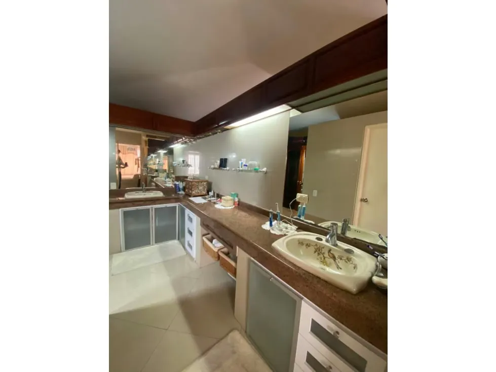 CASA EN VENTA CERRO VERDE 1985MTS T - 11