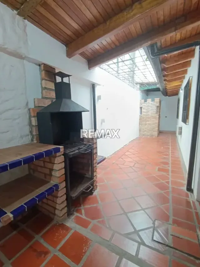 CASA EN VENTA EN TUCAPE - 2