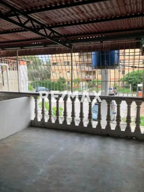 Venta de Casa en las Acacias con potencial de vivienda múltiple y rubro de negocios. - 2