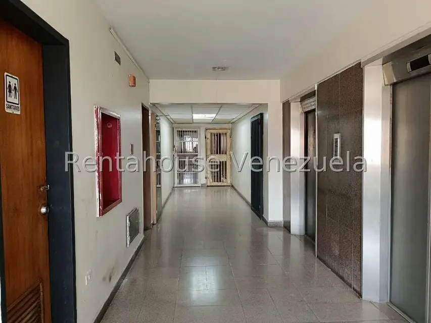 Oficina en Alquiler en Las Acacias, Carabobo - 22