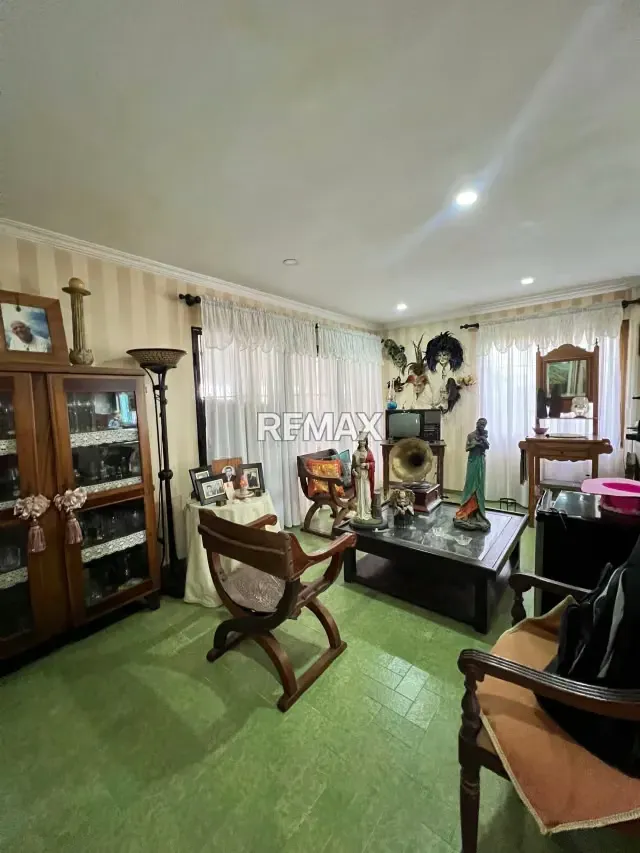 Venta de Quinta en Urb. El Pedregal - 5