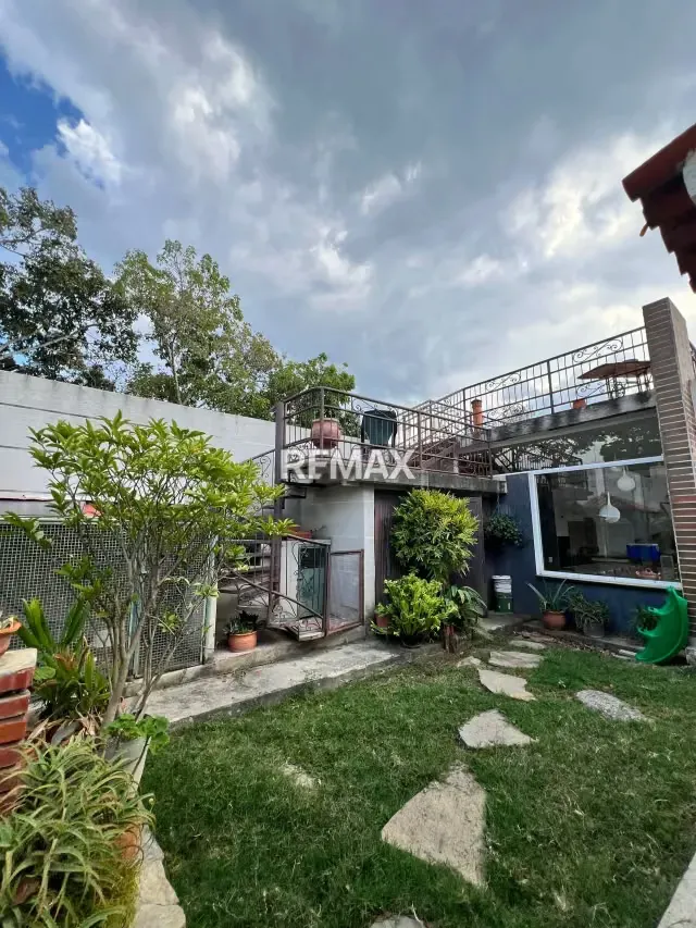 Venta de Quinta en Urb. El Pedregal - 9