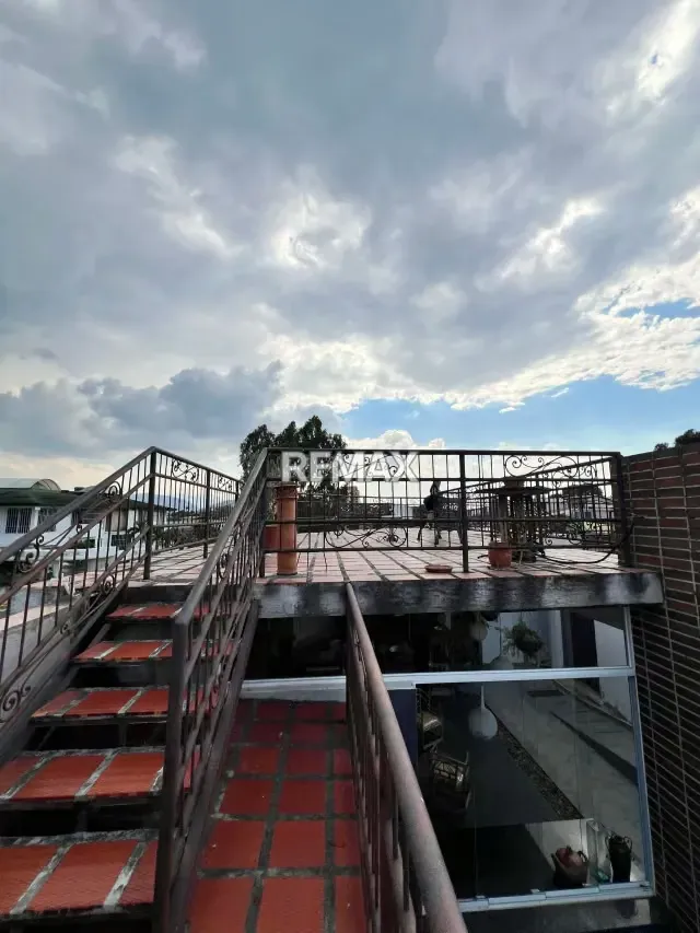 Venta de Quinta en Urb. El Pedregal - 10