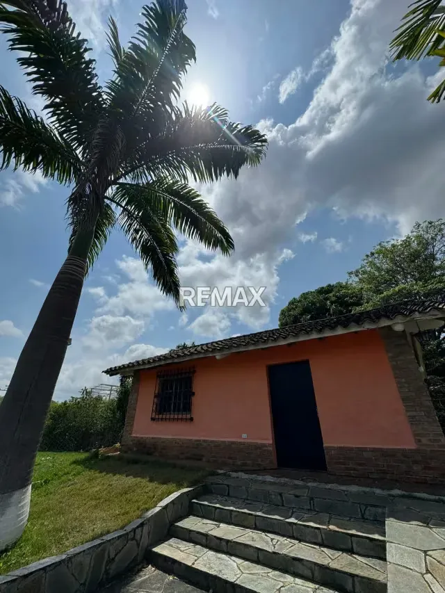 Casa de Campo amoblada con piscina en venta, en Villa Los Aguacates, Barrera - 10
