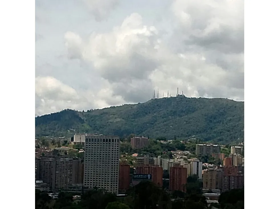 Vendo Quinta en Los Campitos para Remodelar - 5