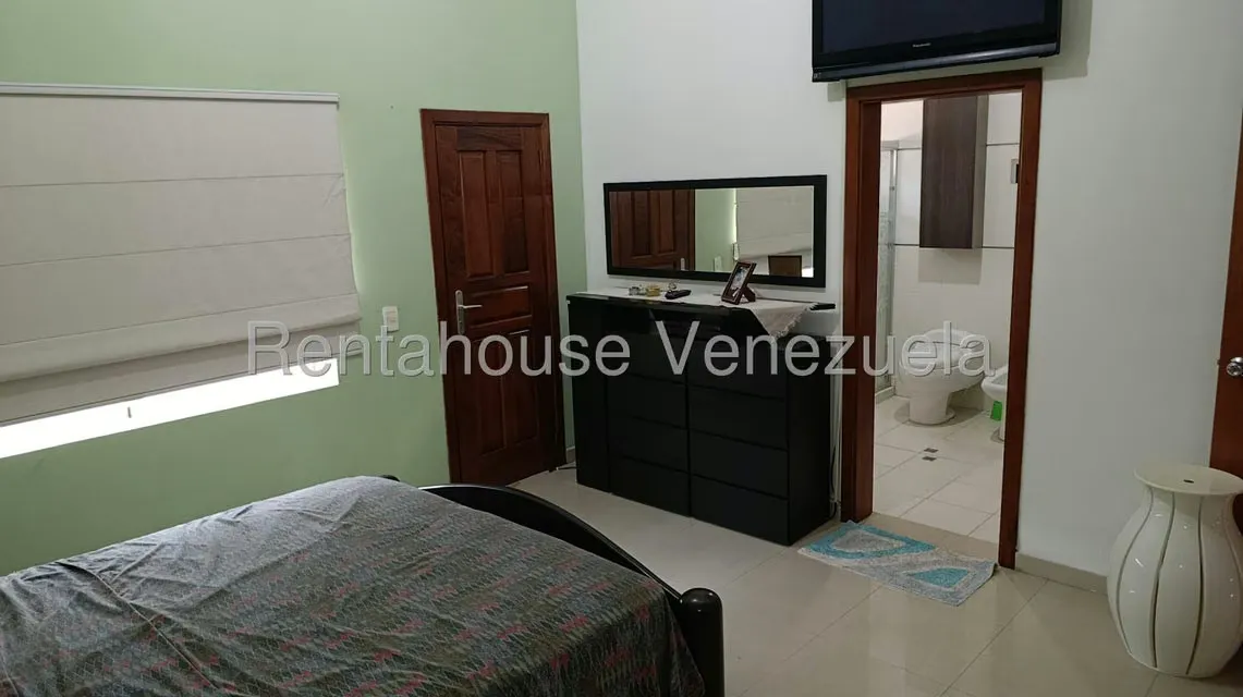 Townhouse (Duplex) en Venta en Trigal Norte, Carabobo - 28