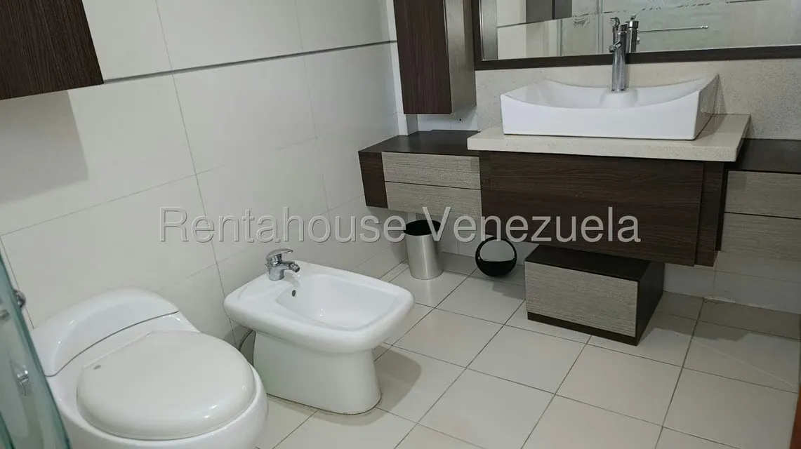 Townhouse (Duplex) en Venta en Trigal Norte, Carabobo - 29