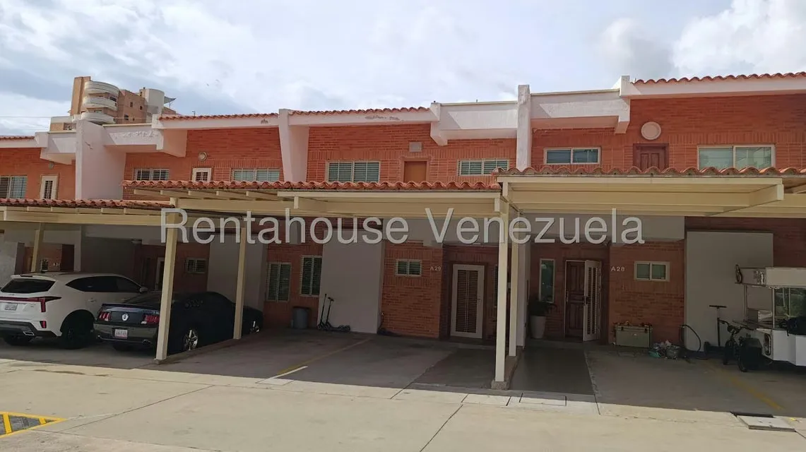 Townhouse (Duplex) en Venta en Trigal Norte, Carabobo - 4
