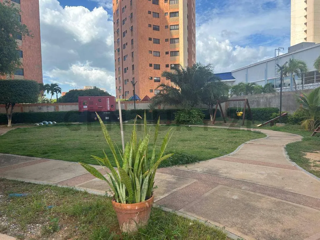 Av. Bella Vista, Conjunto Residencial Torre de Europa I - 11