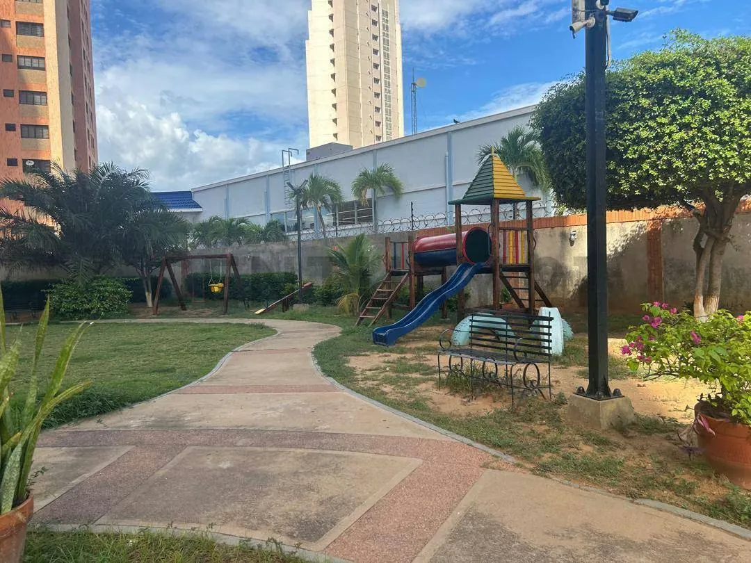 Av. Bella Vista, Conjunto Residencial Torre de Europa I - 10