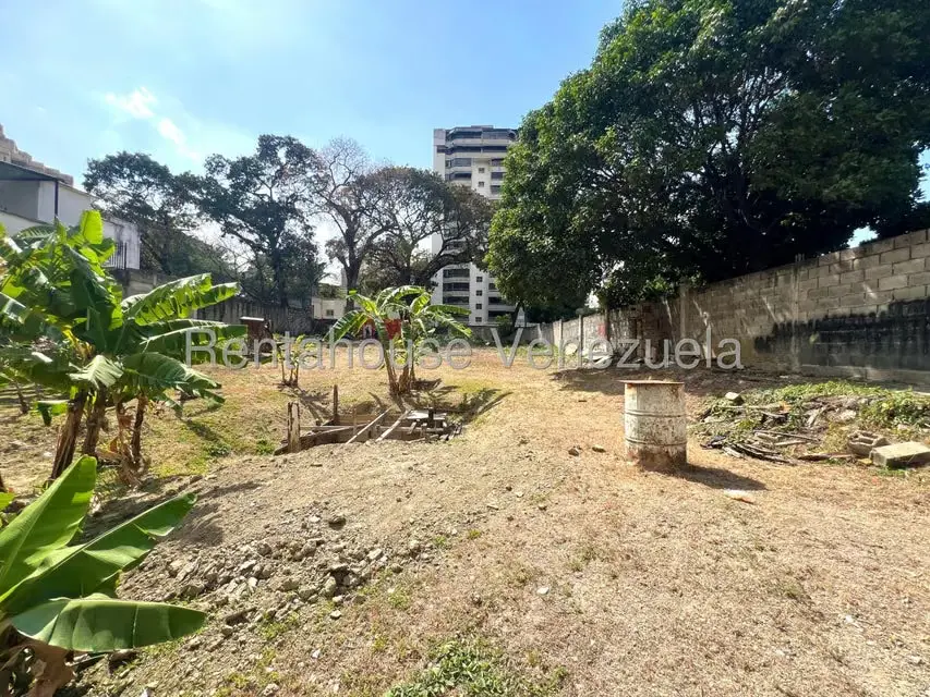 Terreno (Comercial) en Venta en El Paraiso, Distrito Metropolitano - 17