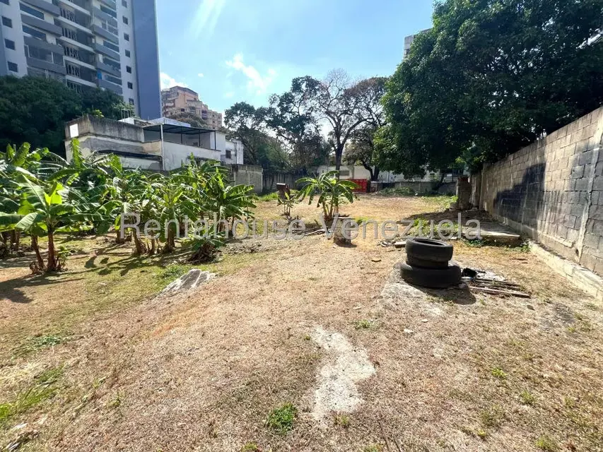 Terreno (Comercial) en Venta en El Paraiso, Distrito Metropolitano - 7
