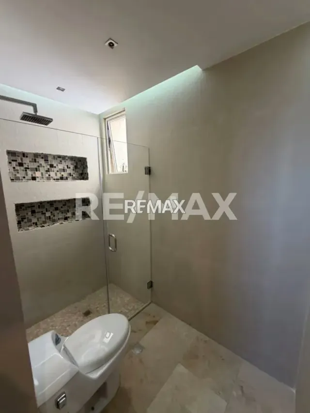 Apartamento a Estrenar en Edif. Puerto Vallarta - 8