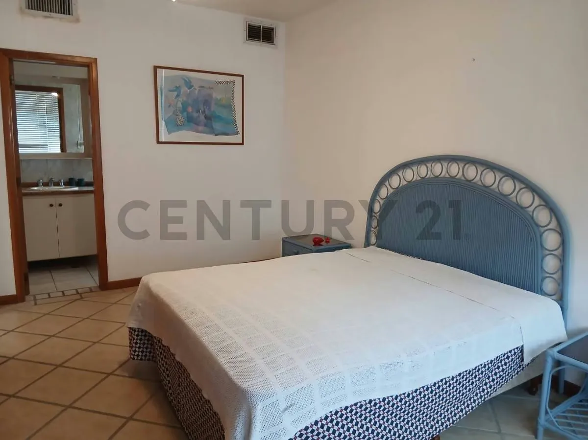Apartamento renta fija con vista a la bahía de Pampatar desde la terraza. - 16