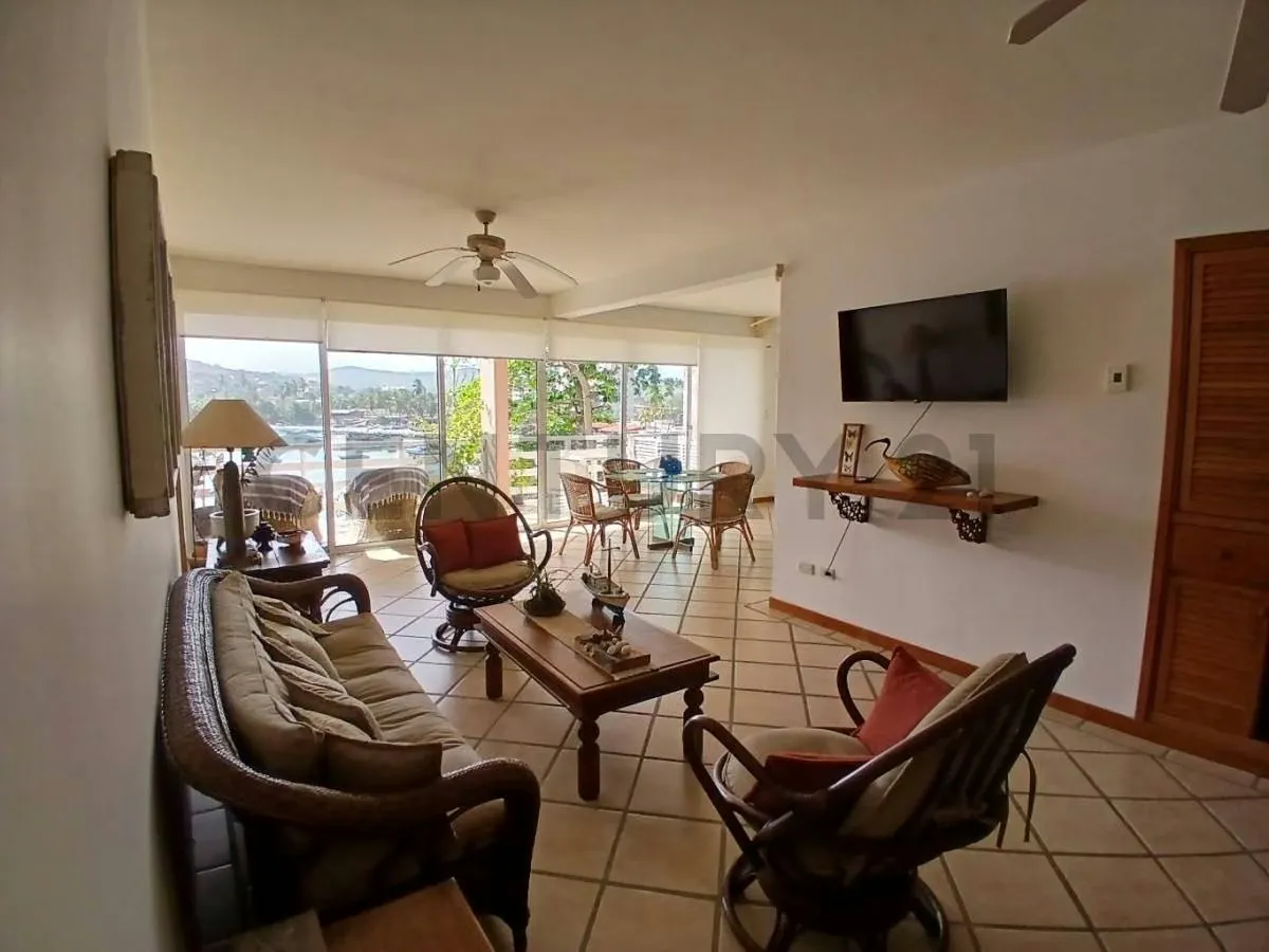 Apartamento renta fija con vista a la bahía de Pampatar desde la terraza. - 9