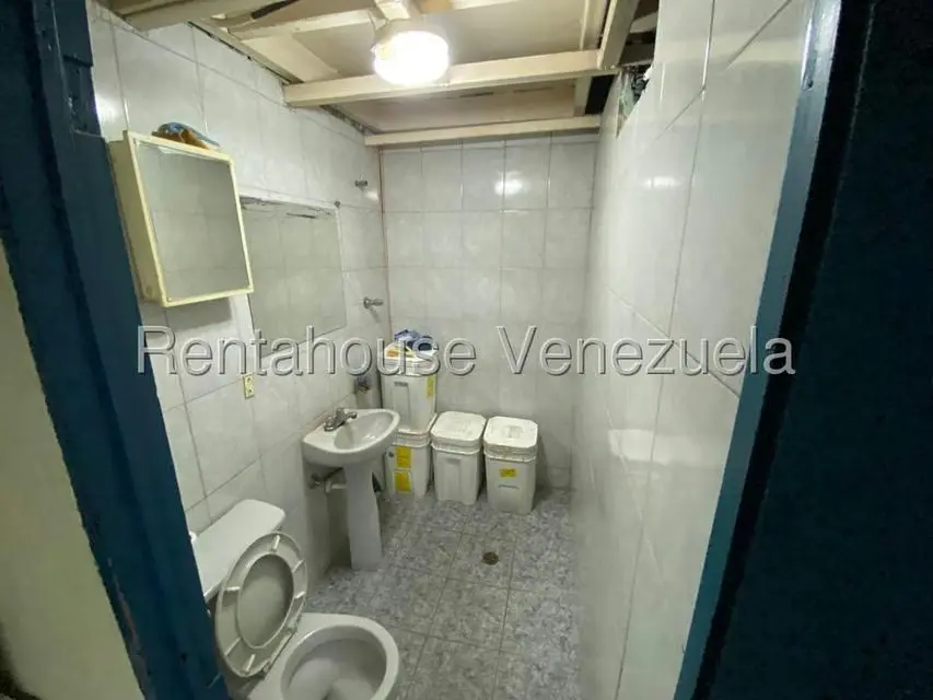 Local Comercial en Venta en Parroquia Catedral, Distrito Metropolitano - 16