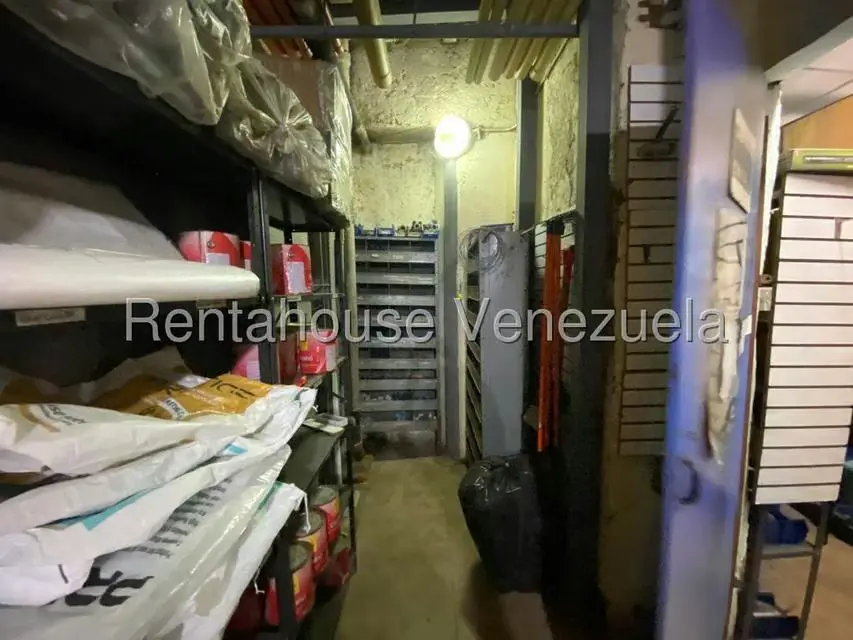 Local Comercial en Venta en Parroquia Catedral, Distrito Metropolitano - 32