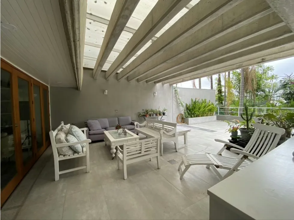 Se vende apartamento Chulavista 346 m² 3H+2S/5B+S/3PE