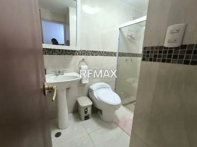 En Venta lindo Town House estilo Country, urbanización La Lagunita, Sector Tipuro, Maturín - 16