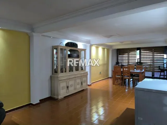 En Venta lindo Town House estilo Country, urbanización La Lagunita, Sector Tipuro, Maturín - 5
