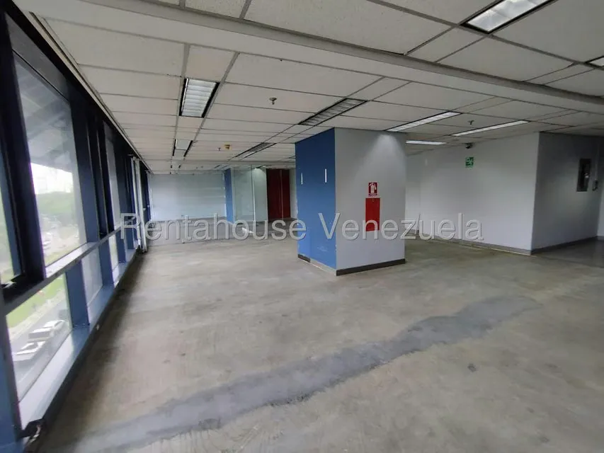Local Comercial en Alquiler en Plaza Venezuela, Distrito Metropolitano - 22