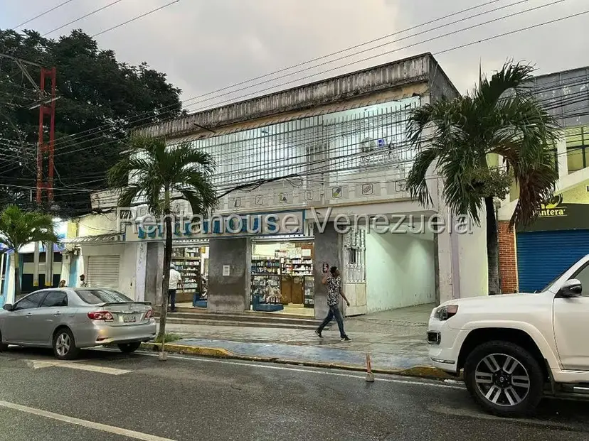 Comercial (Local Comercial) en Venta en Centro de Charallave, Miranda