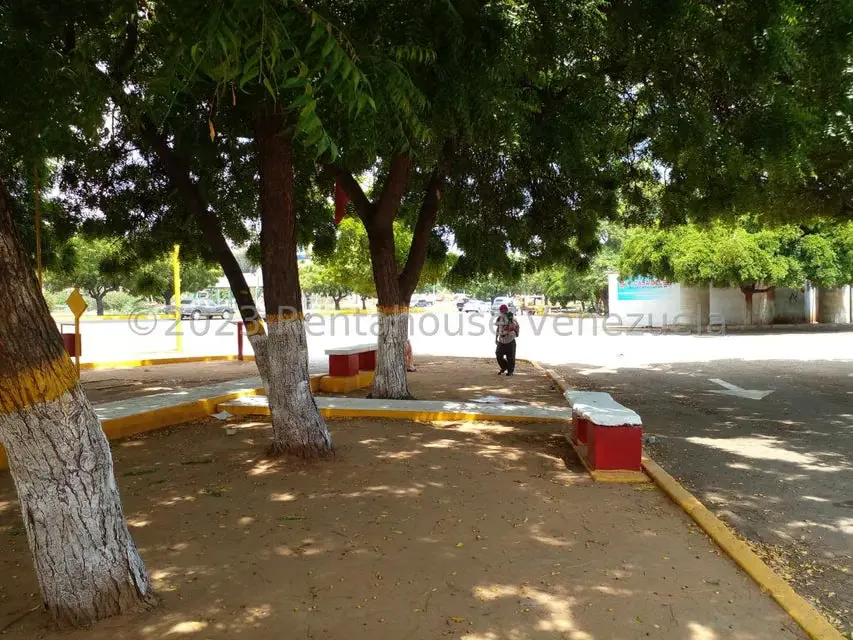Local Comercial en Venta en Circunvalacion Uno, Zulia - 13