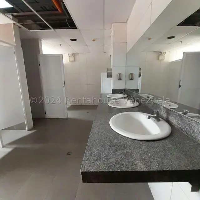 Local Comercial en Alquiler en Centro, Lara - 15