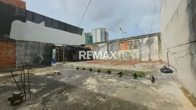 En Venta Casa doble uso (comercial y residencial) en la Prolongación de la 5ta Avenida - 4