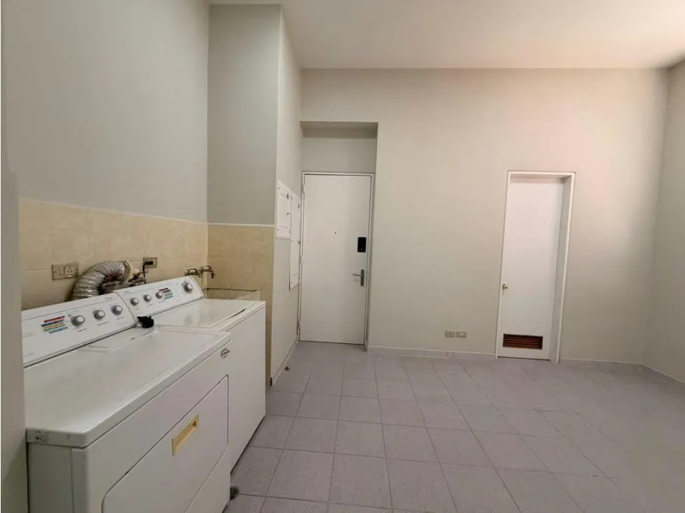 Se alquila Apto 380m² 4h+s/4.5b+s/5p La Lagunita - 19