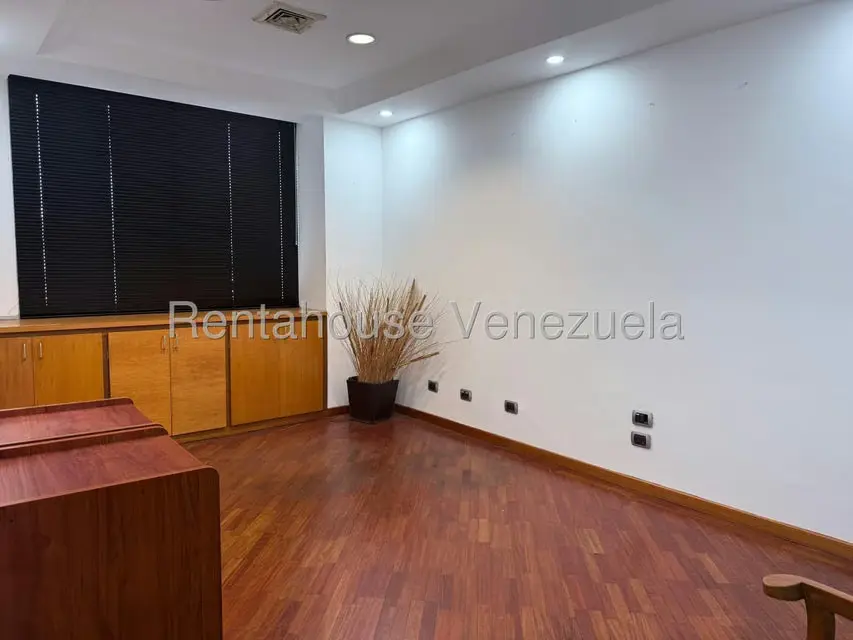 Comercial (Oficina) en Alquiler en Colinas de Bello Monte, Distrito Metropolitano - 12