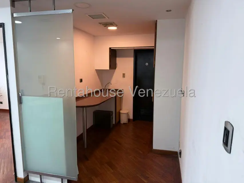 Comercial (Oficina) en Alquiler en Colinas de Bello Monte, Distrito Metropolitano - 14